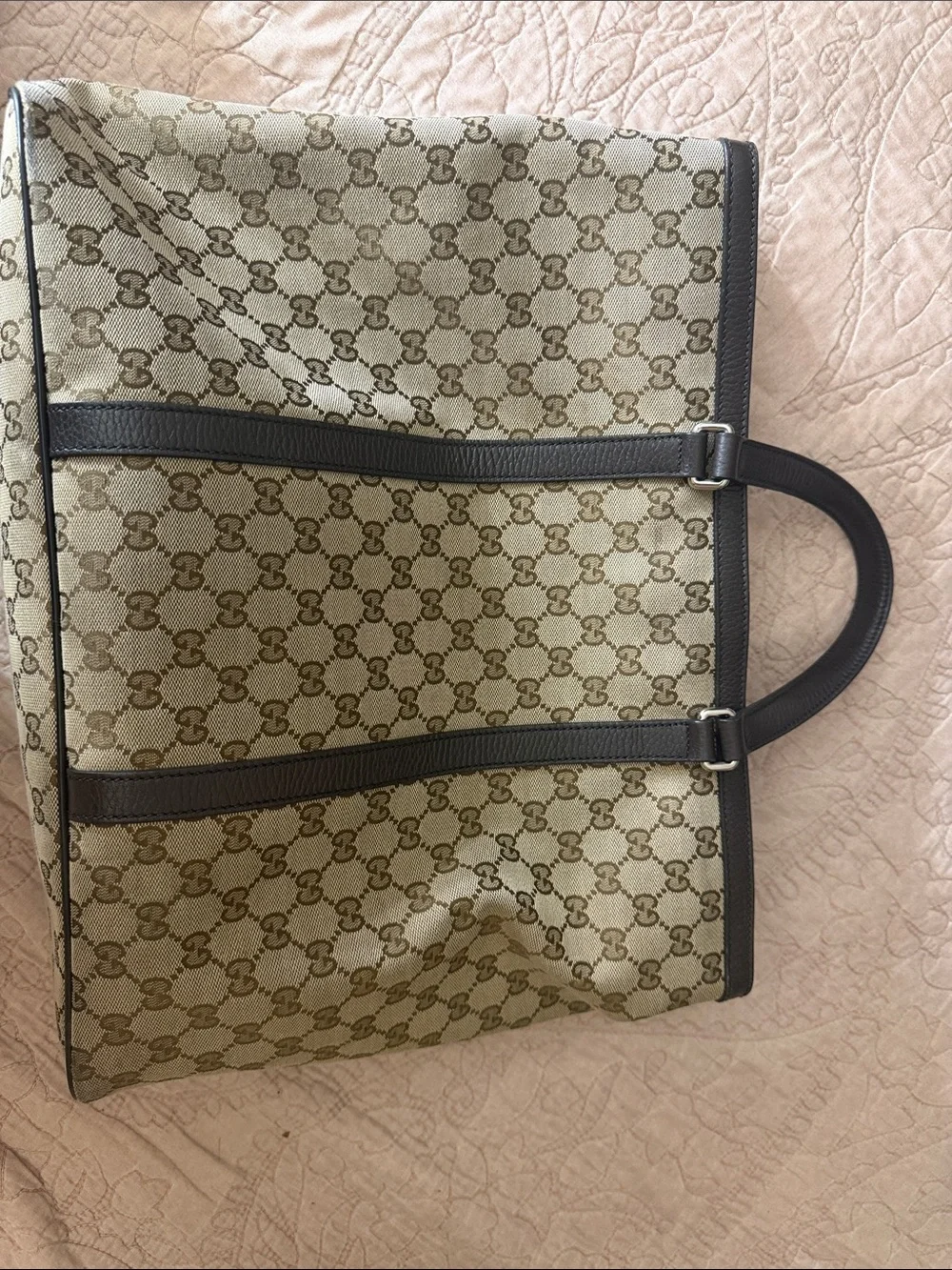 Gucci classic gg